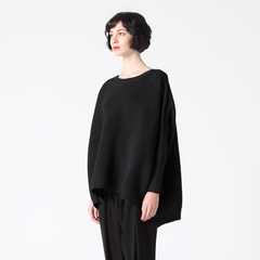 Oversized jumper in black